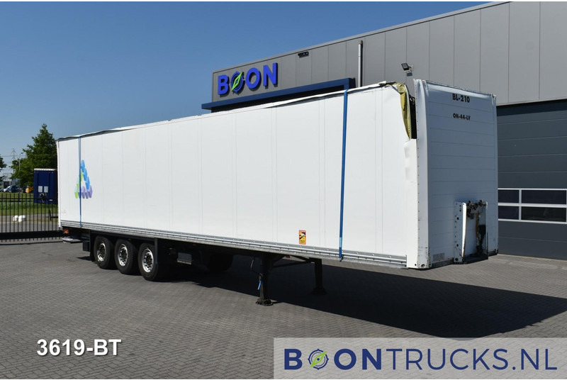 Schmitz Cargobull SCB*S3B | DAMAGED / SCHADE * TAIL LIFT (WORKING) * DISC BRAKES - Полуприцеп-фургон: фото 4 Schmitz Cargobull SCB*S3B | DAMAGED / SCHADE * TAIL LIFT (WORKING) * DISC BRAKES - Полуприцеп-фургон: фото 4