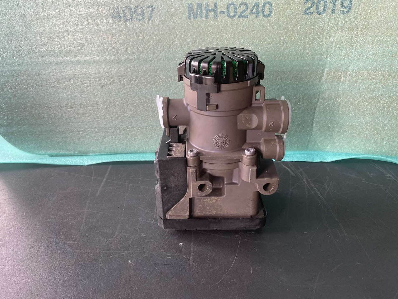 SCANIA AIR VALVE 1879280, 1879275 - Тормозной клапан для Грузовиков: фото 4 SCANIA AIR VALVE 1879280, 1879275 - Тормозной клапан для Грузовиков: фото 4