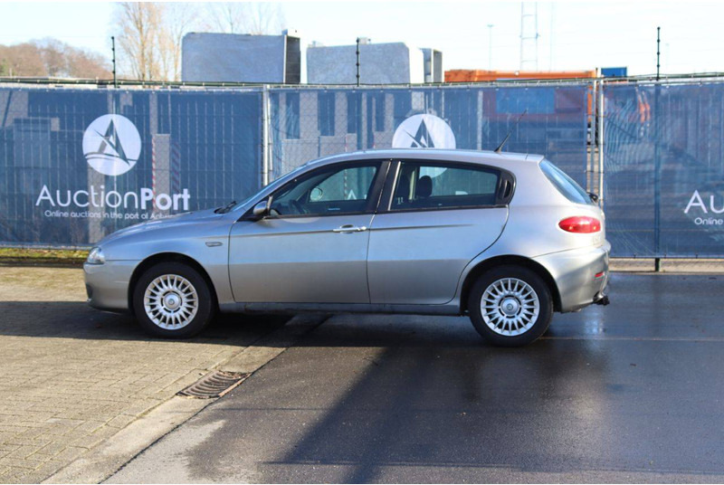 Alfa Romeo 147 - Седан: фото 3 Alfa Romeo 147 - Седан: фото 3
