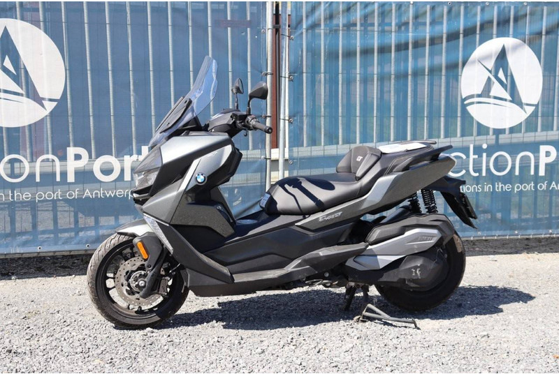 BMW C 400 GT - Мотоцикл: фото 1 BMW C 400 GT - Мотоцикл: фото 1
