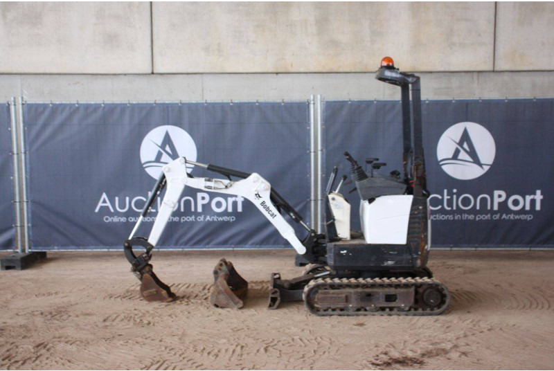 Bobcat E10Z - Мини-экскаватор: фото 2 Bobcat E10Z - Мини-экскаватор: фото 2