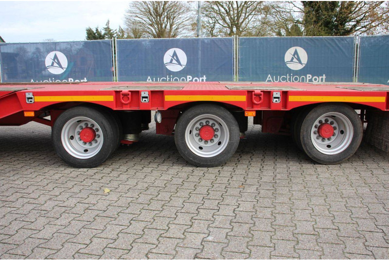 Низкорамный полуприцеп Bodex NN3: фото 14 Низкорамный полуприцеп Bodex NN3: фото 14