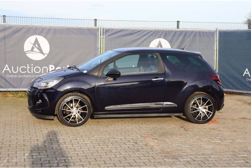 Citroën DS3 - Седан: фото 1 Citroën DS3 - Седан: фото 1