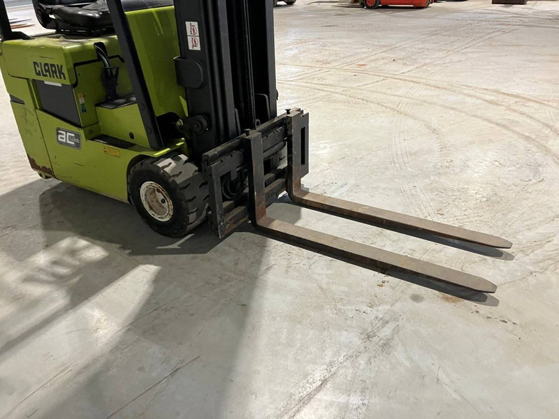 Электропогрузчик Clark TMX15S: фото 7 Электропогрузчик Clark TMX15S: фото 7