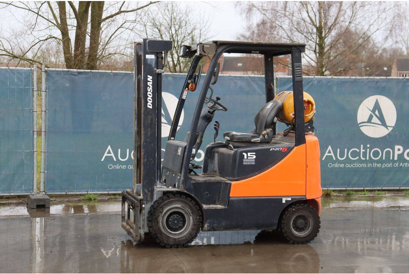 Doosan - Газовый погрузчик: фото 1 Doosan - Газовый погрузчик: фото 1