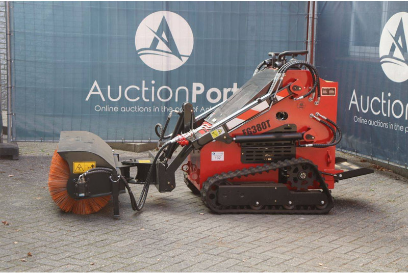 EGN EG380T - Гусеничный погрузчик: фото 1 EGN EG380T - Гусеничный погрузчик: фото 1