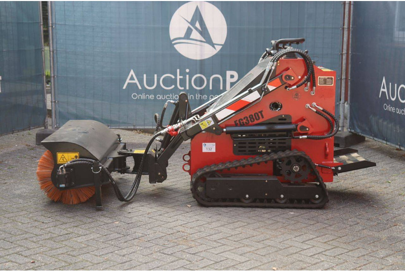 EGN EG380T - Гусеничный погрузчик: фото 2 EGN EG380T - Гусеничный погрузчик: фото 2