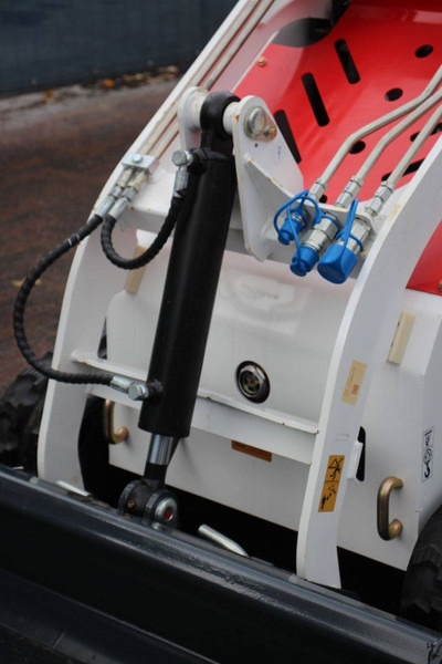 Новый Гусеничный погрузчик EVERFORCE FD-SS4: фото 10 Новый Гусеничный погрузчик EVERFORCE FD-SS4: фото 10