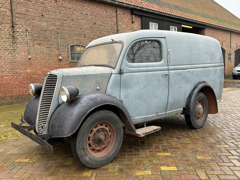 Fordson E83W 10CWT - Цельнометаллический фургон: фото 1 Fordson E83W 10CWT - Цельнометаллический фургон: фото 1