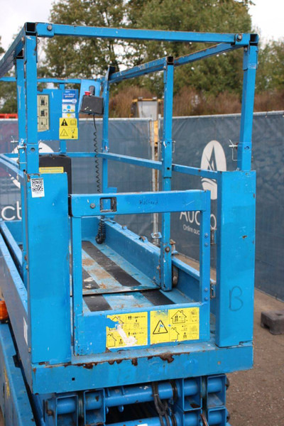 Ножничный подъемник Genie GS2032: фото 15 Ножничный подъемник Genie GS2032: фото 15