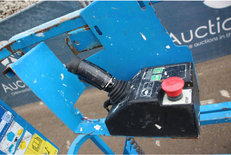 Ножничный подъемник Genie GS2032: фото 17 Ножничный подъемник Genie GS2032: фото 17