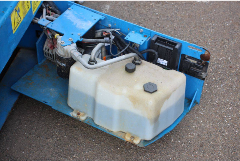 Ножничный подъемник Genie GS2032: фото 18 Ножничный подъемник Genie GS2032: фото 18