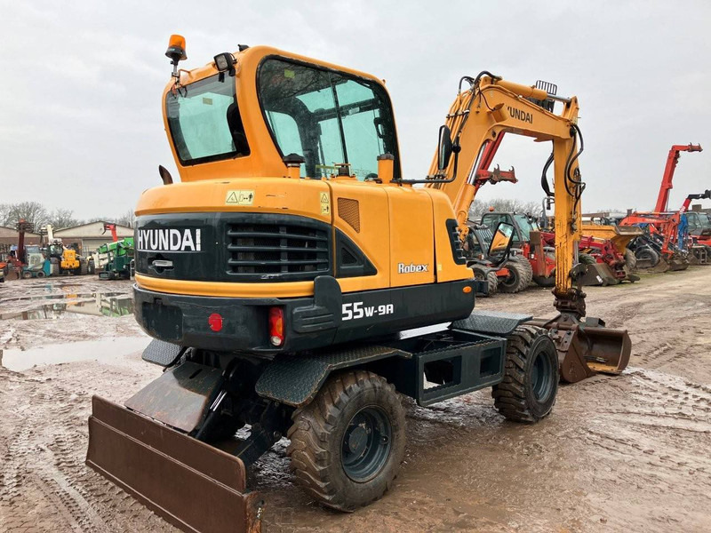 Hyundai Robex 55W-9A - Колёсный экскаватор: фото 5 Hyundai Robex 55W-9A - Колёсный экскаватор: фото 5