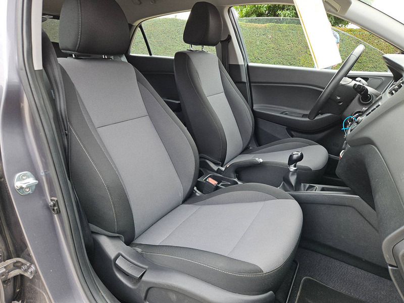 Седан Hyundai i20 1.2: фото 19 Седан Hyundai i20 1.2: фото 19