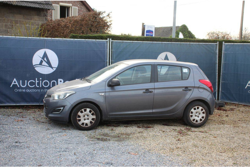 Hyundai i20 - Седан: фото 1 Hyundai i20 - Седан: фото 1