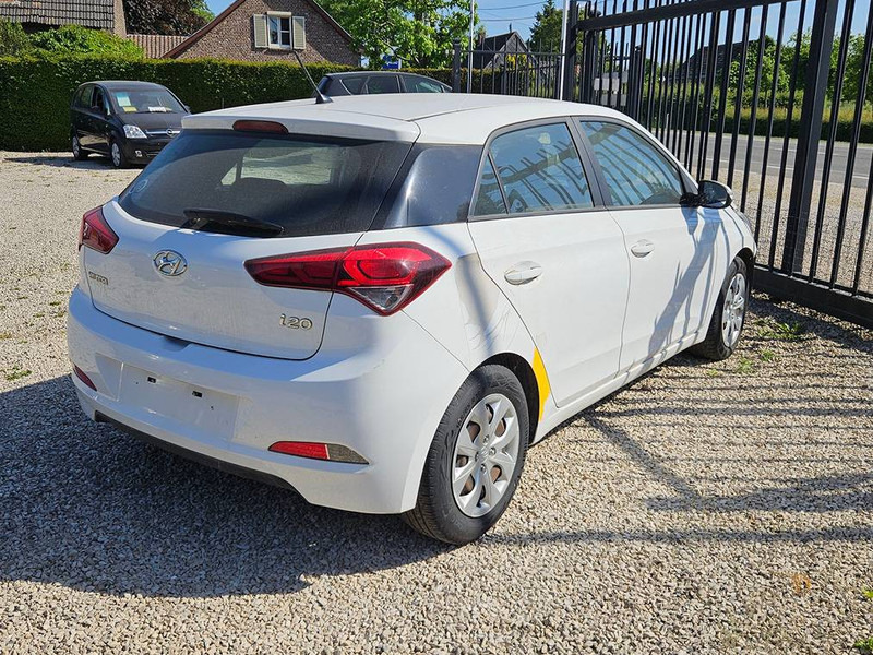 Hyundai i20 (II) 1.2 - Седан: фото 4 Hyundai i20 (II) 1.2 - Седан: фото 4