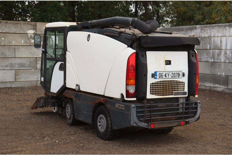 Johnston 142A 101T - Подметально-уборочная машина: фото 4 Johnston 142A 101T - Подметально-уборочная машина: фото 4