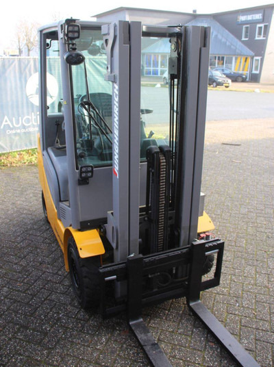 Газовый погрузчик Jungheinrich TFG320s: фото 6 Газовый погрузчик Jungheinrich TFG320s: фото 6