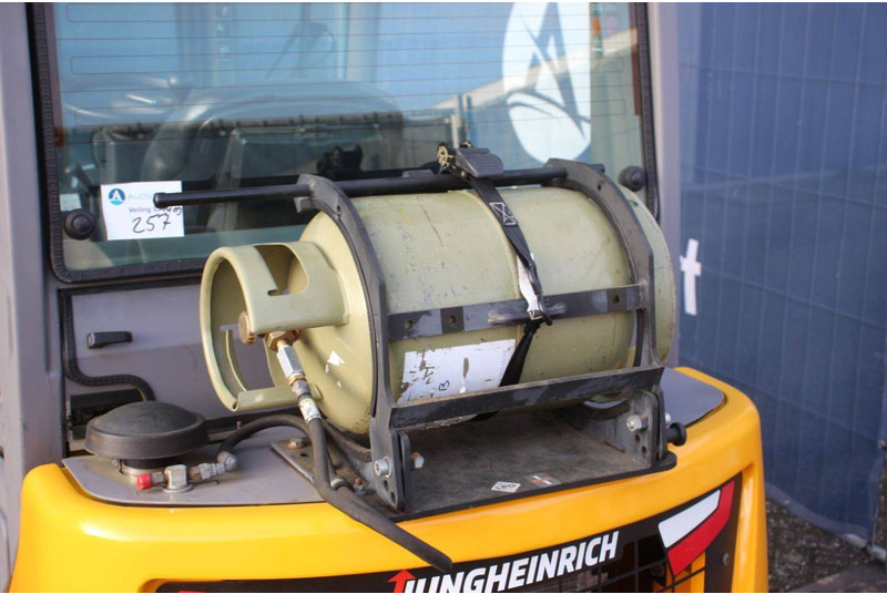 Газовый погрузчик Jungheinrich TFG320s: фото 18 Газовый погрузчик Jungheinrich TFG320s: фото 18