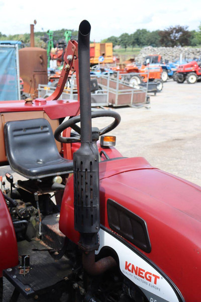 Трактор KNEGT DF-254-2: фото 13 Трактор KNEGT DF-254-2: фото 13