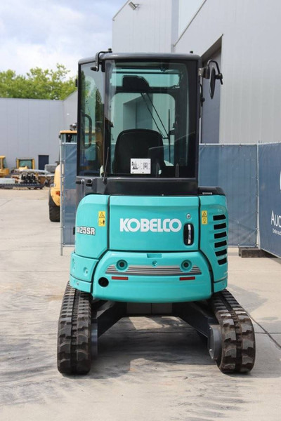 Kobelco SK25SR-6 - Гусеничный экскаватор: фото 5 Kobelco SK25SR-6 - Гусеничный экскаватор: фото 5