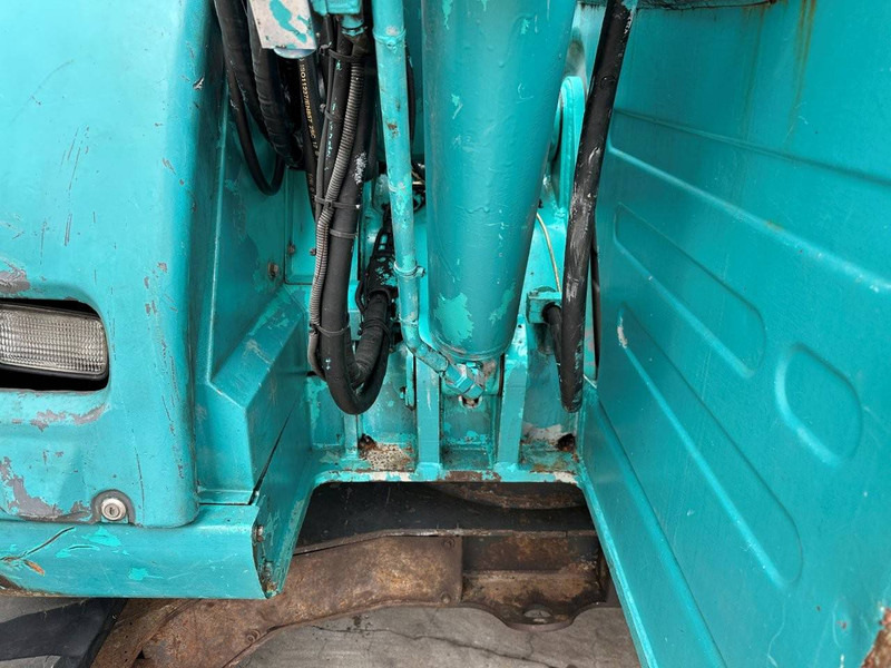 Гусеничный экскаватор Kobelco SK70SR: фото 15