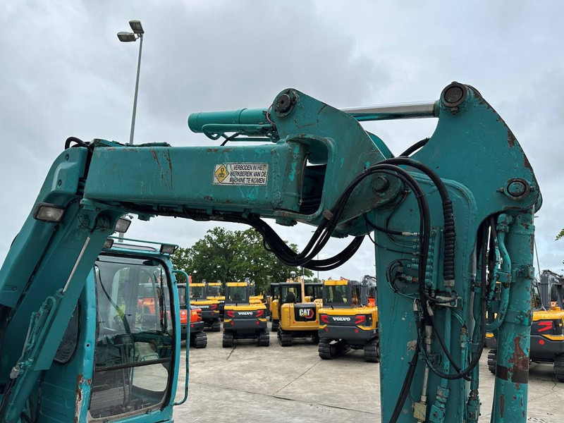 Гусеничный экскаватор Kobelco SK70SR: фото 14