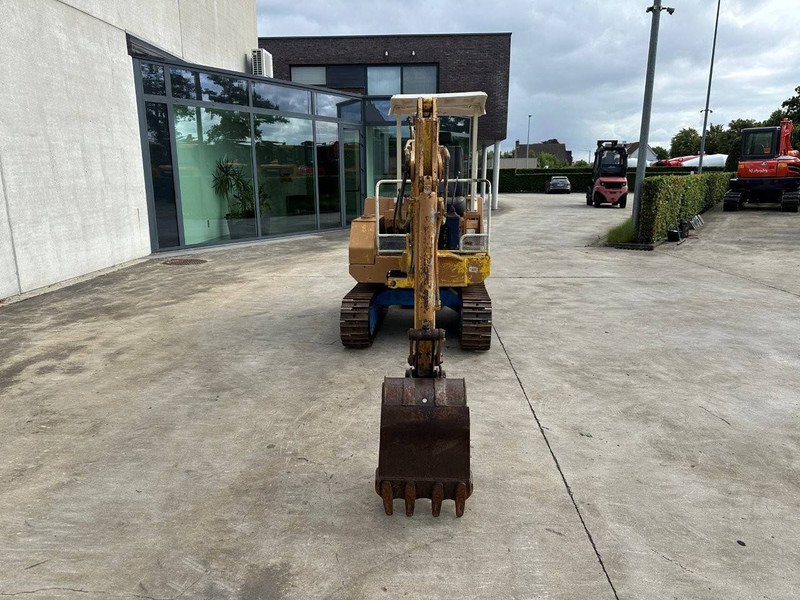 Komatsu PC10-6 - Мини-экскаватор: фото 2 Komatsu PC10-6 - Мини-экскаватор: фото 2