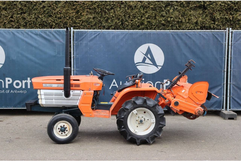 Kubota B1400 - Трактор: фото 2 Kubota B1400 - Трактор: фото 2