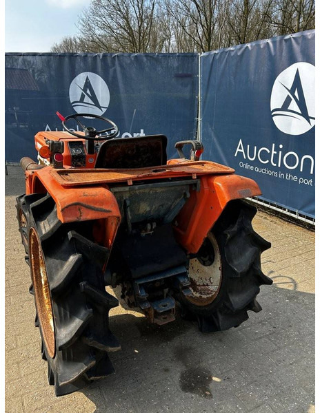 Kubota B1600E - Трактор: фото 2 Kubota B1600E - Трактор: фото 2