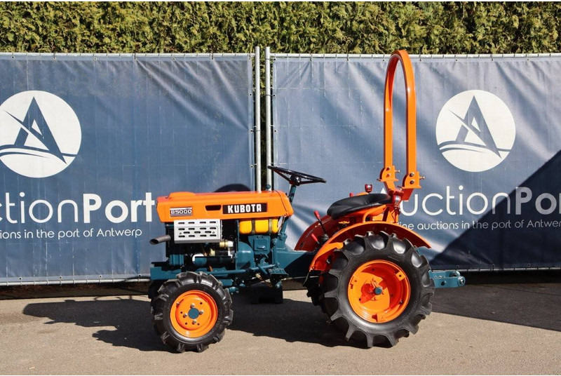 Kubota B5000 - Трактор: фото 1 Kubota B5000 - Трактор: фото 1