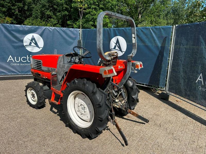Kubota GL220D - Трактор: фото 2 Kubota GL220D - Трактор: фото 2