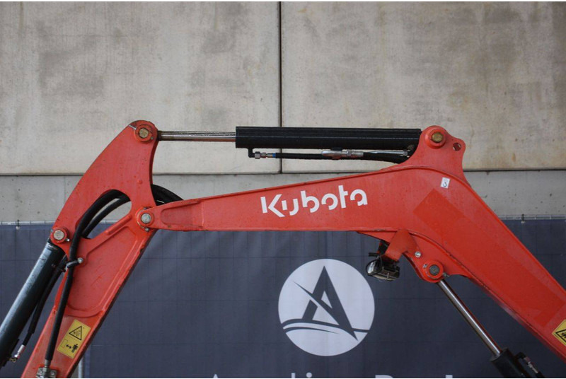 Гусеничный экскаватор Kubota KX030-4: фото 11