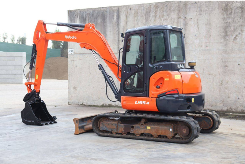 Kubota U55-4 - Гусеничный экскаватор: фото 3 Kubota U55-4 - Гусеничный экскаватор: фото 3