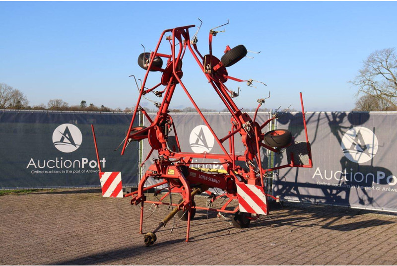 Lely LOTUS STABILO - Сеноворошилка: фото 3 Lely LOTUS STABILO - Сеноворошилка: фото 3