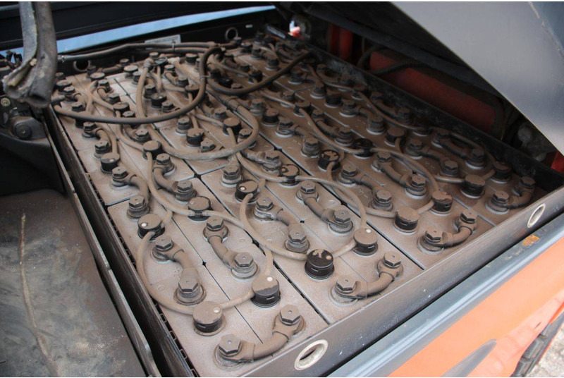 Электропогрузчик Linde E25-01: фото 19 Электропогрузчик Linde E25-01: фото 19