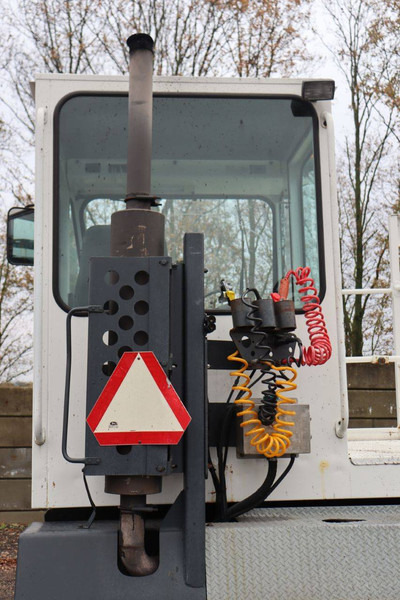 Терминальный тягач MOL YM 180/4X2: фото 18