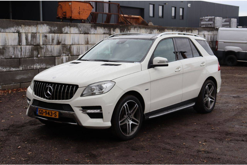 Седан Mercedes-Benz ML350: фото 9