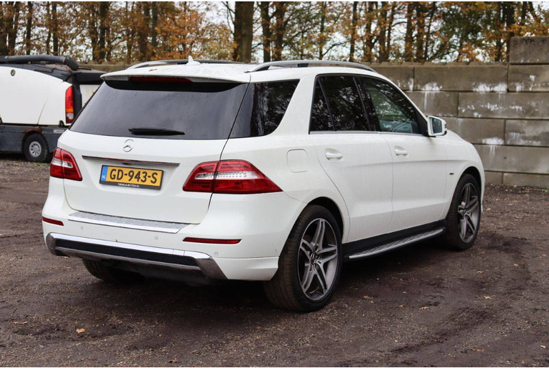 Седан Mercedes-Benz ML350: фото 6