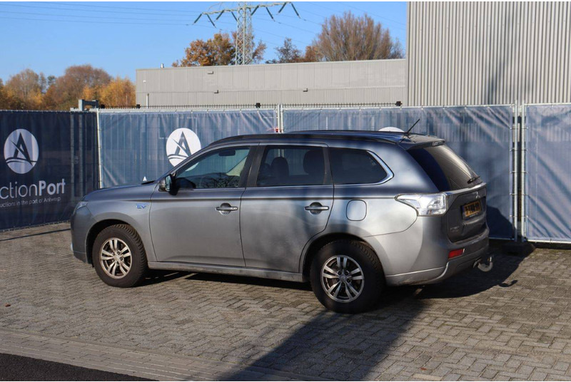 Mitsubishi Outlander PHEV - Внедорожник: фото 4 Mitsubishi Outlander PHEV - Внедорожник: фото 4