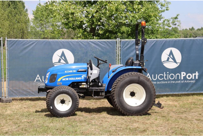 New Holland Boomer 50HST - Трактор: фото 1 New Holland Boomer 50HST - Трактор: фото 1