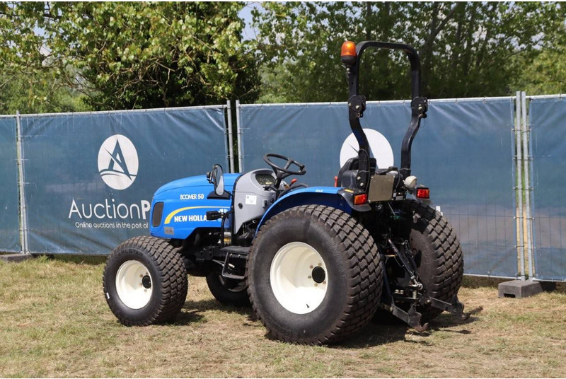 New Holland Boomer 50HST - Трактор: фото 3 New Holland Boomer 50HST - Трактор: фото 3