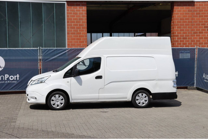 Nissan NV200 - Цельнометаллический фургон, Электрический фургон: фото 1 Nissan NV200 - Цельнометаллический фургон, Электрический фургон: фото 1