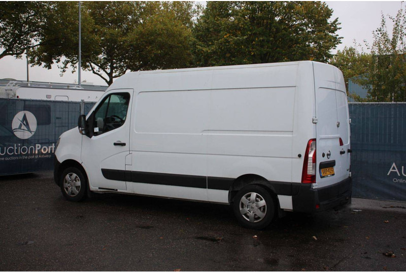 Nissan NV400 - Цельнометаллический фургон: фото 3 Nissan NV400 - Цельнометаллический фургон: фото 3