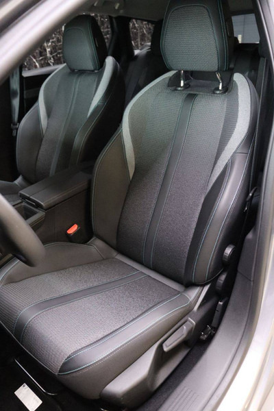 Легковой автомобиль Peugeot 308 SW: фото 15