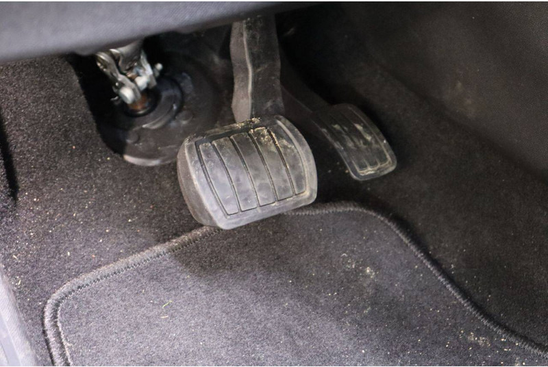 Легковой автомобиль Peugeot 308 SW: фото 14