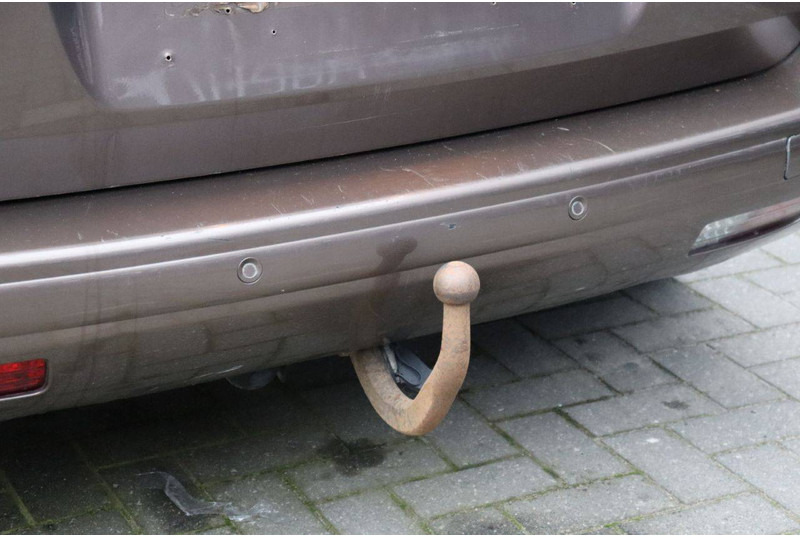 Внедорожник Peugeot 5008: фото 16