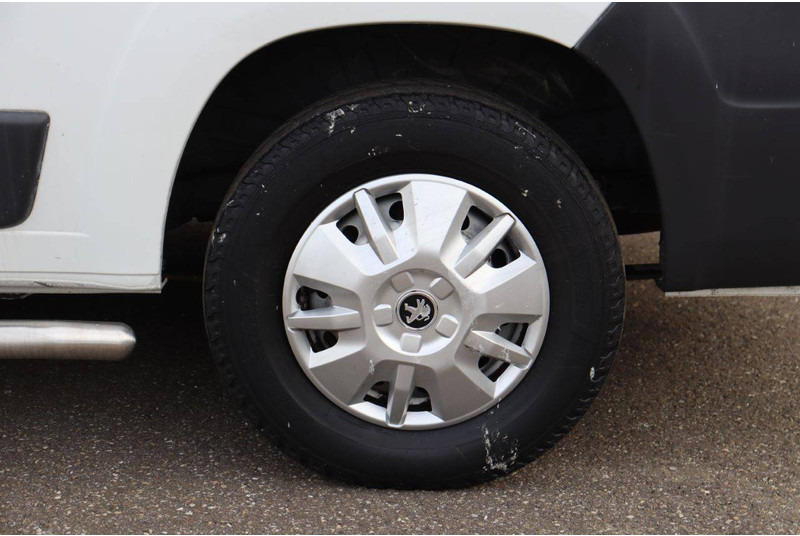 Цельнометаллический фургон Peugeot Boxer: фото 16