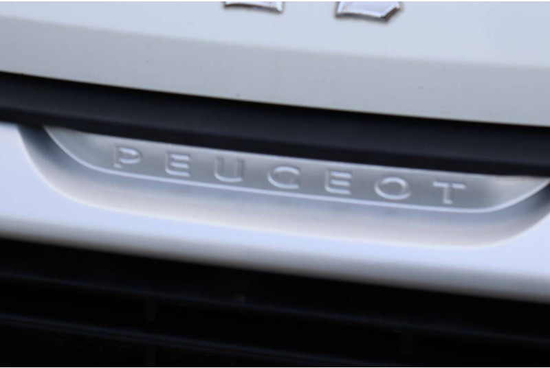 Цельнометаллический фургон Peugeot Boxer: фото 11