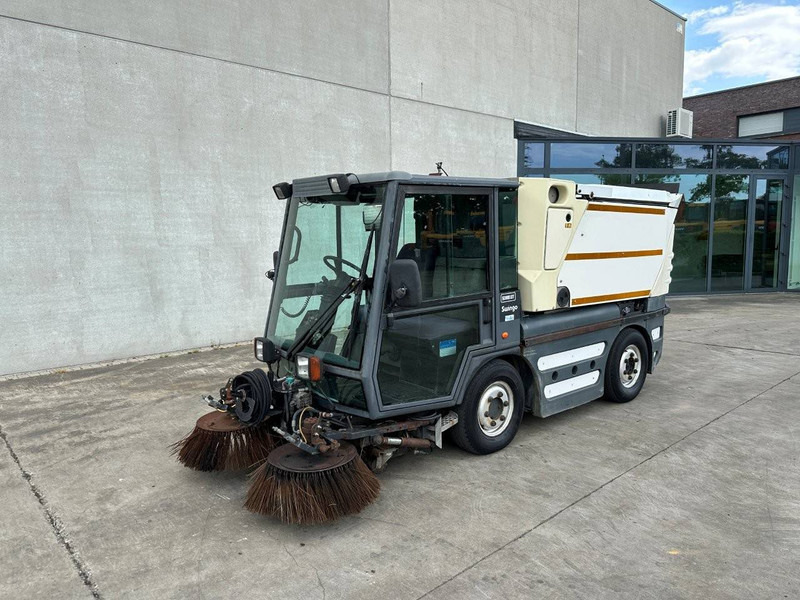 Schmidt Swingo 225 - Подметально-уборочная машина: фото 1 Schmidt Swingo 225 - Подметально-уборочная машина: фото 1